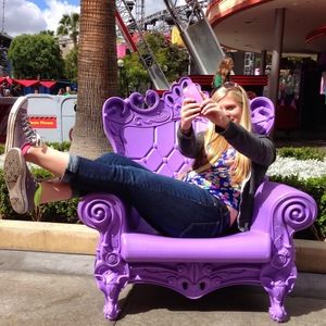 Meet your Posher, Shea